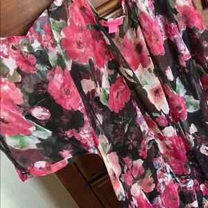 Stunning Betsey Johnson Floral Sheer Kimono